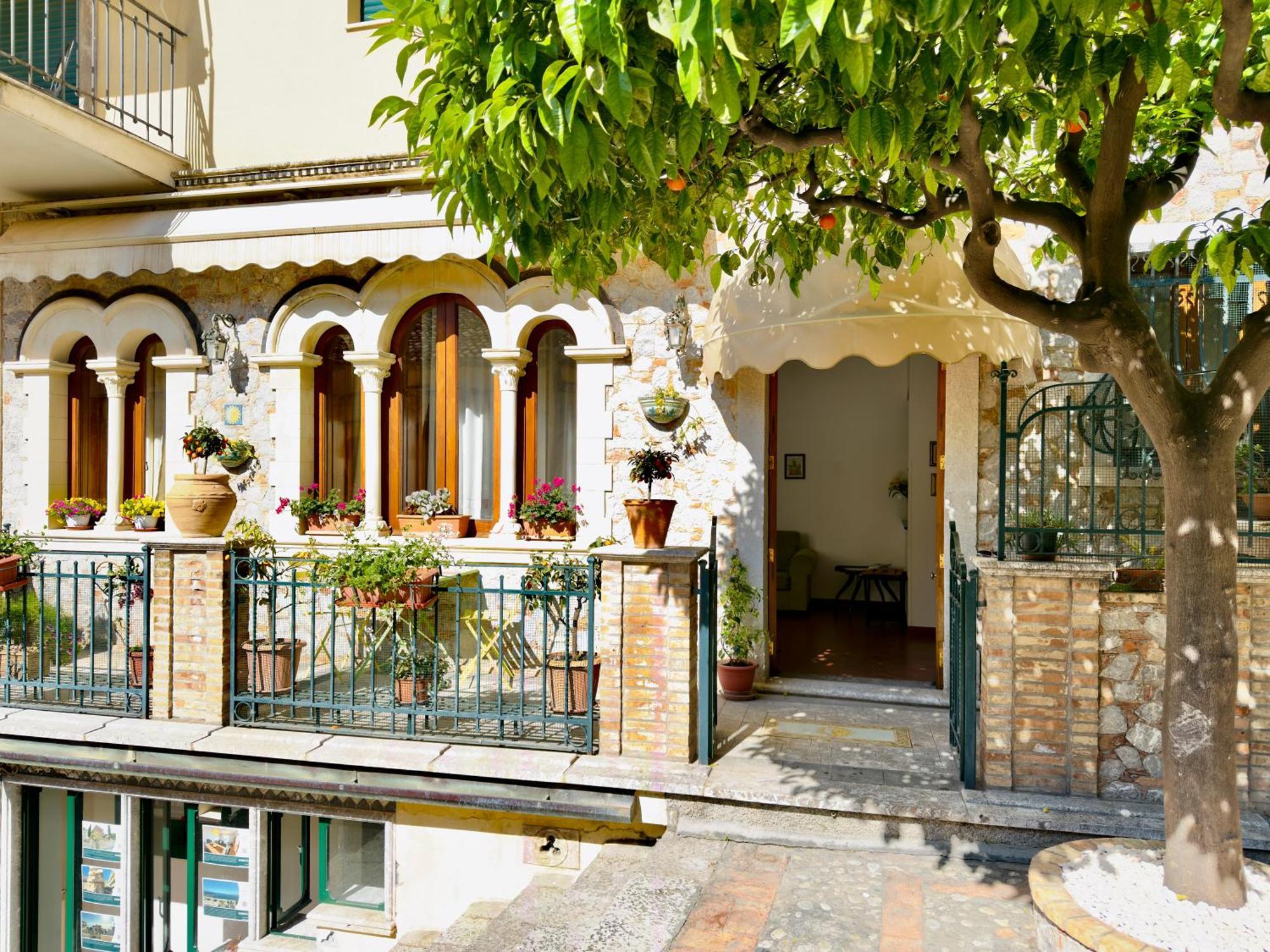 Casa Caterina Apartment Taormina Bagian luar foto
